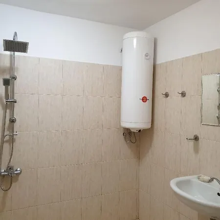 уютнен лагера * Sofia