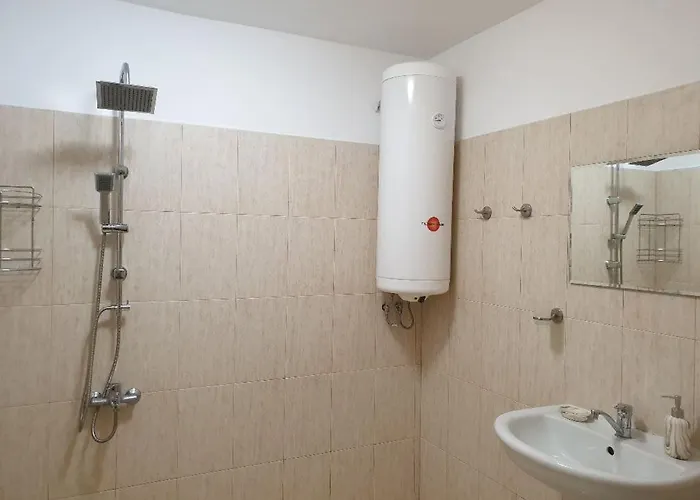 уютнен лагера * Sofía